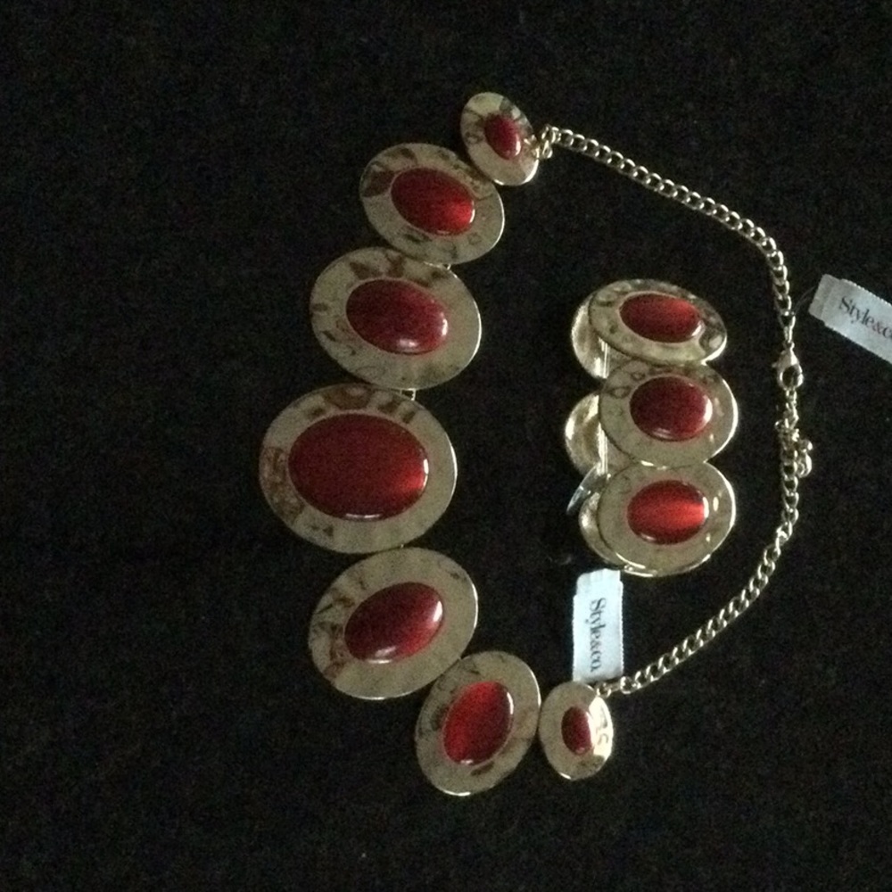 Necklace and bracelet